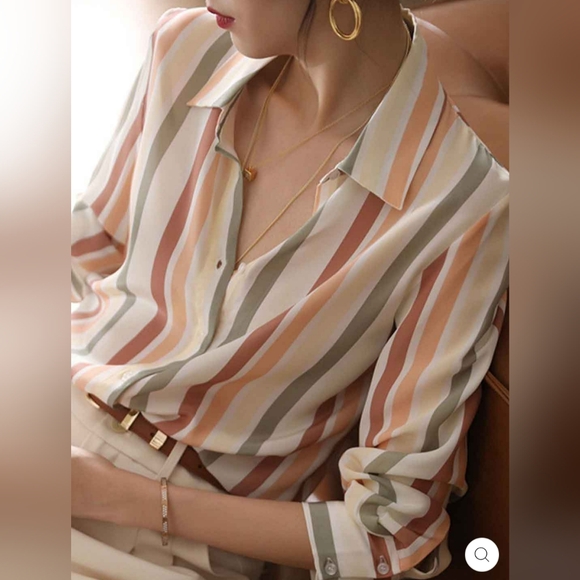 Roselili Taylor Vintage V-neck Striped Shirt - Picture 1 of 8